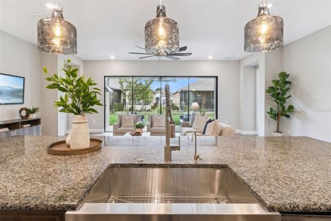 Villa ou maison à vendre à Poinciana, Floride: 3 chambres, 214.6 m2 № 2391134 - photo 8