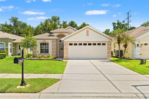 House in Land O' Lakes, Florida 2 bedrooms, 144.46 sq.m. № 2157738 - photo 3
