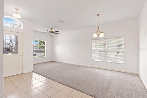 House in Land O' Lakes, Florida 2 bedrooms, 144.46 sq.m. № 2157738 - photo 7