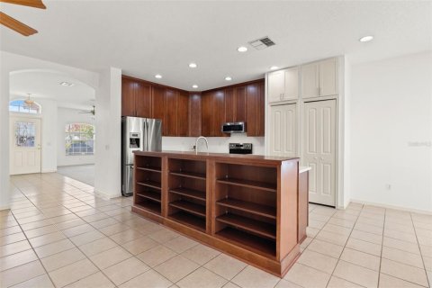 House in Land O' Lakes, Florida 2 bedrooms, 144.46 sq.m. № 2157738 - photo 10