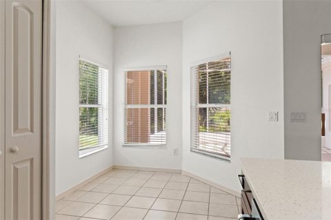 House in Land O' Lakes, Florida 2 bedrooms, 144.46 sq.m. № 2157738 - photo 14