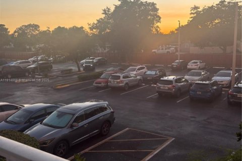 Купить кондоминиум в Майами, Флорида 1 спальня, 79.15м2, № 1970508 - фото 6