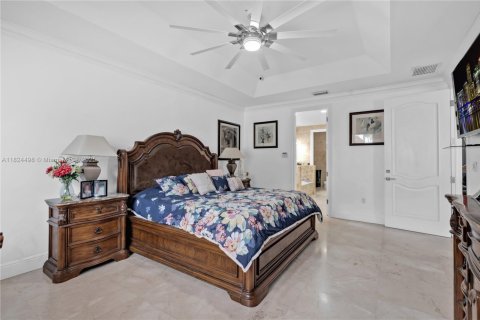 Villa ou maison à vendre à Hialeah, Floride: 5 chambres, 265.24 m2 № 1949031 - photo 14