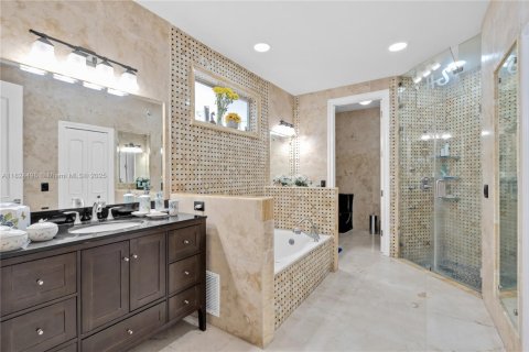 Villa ou maison à vendre à Hialeah, Floride: 5 chambres, 265.24 m2 № 1949031 - photo 16