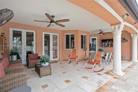 Villa ou maison à vendre à Hialeah, Floride: 5 chambres, 265.24 m2 № 1949031 - photo 27