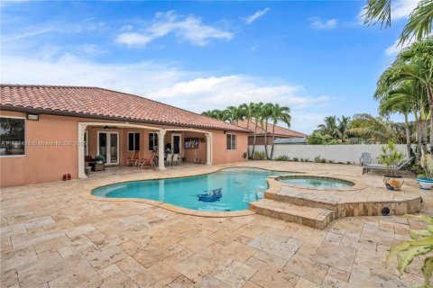 Villa ou maison à vendre à Hialeah, Floride: 5 chambres, 265.24 m2 № 1949031 - photo 29