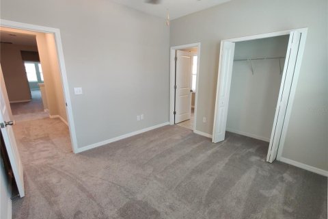 Townhouse in Wesley Chapel, Florida 3 bedrooms, 167.87 sq.m. № 2388249 - photo 16