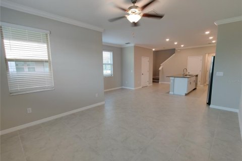 Townhouse in Wesley Chapel, Florida 3 bedrooms, 167.87 sq.m. № 2388249 - photo 11