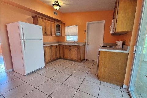 House in Orlando, Florida 3 bedrooms, 100.33 sq.m. № 1750620 - photo 3