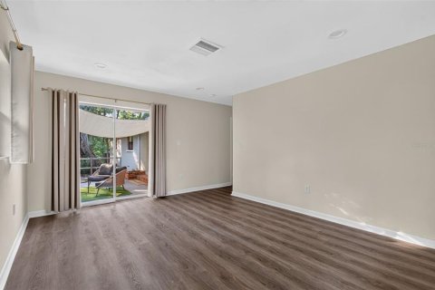 House in Gainesville, Florida 4 bedrooms, 194.91 sq.m. № 2431938 - photo 23
