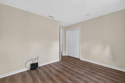 House in Gainesville, Florida 4 bedrooms, 194.91 sq.m. № 2431938 - photo 27