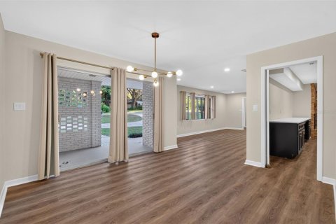 House in Gainesville, Florida 4 bedrooms, 194.91 sq.m. № 2431938 - photo 10