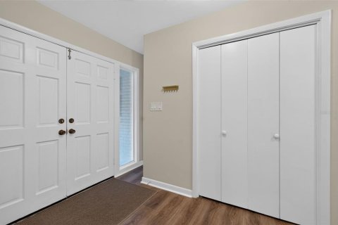 House in Gainesville, Florida 4 bedrooms, 194.91 sq.m. № 2431938 - photo 4
