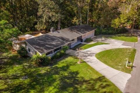 House in Gainesville, Florida 4 bedrooms, 194.91 sq.m. № 2431938