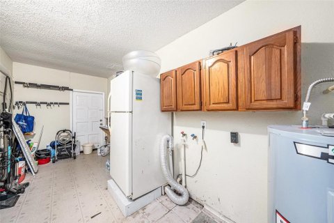 House in Seffner, Florida 3 bedrooms, 201.23 sq.m. № 1901931 - photo 14