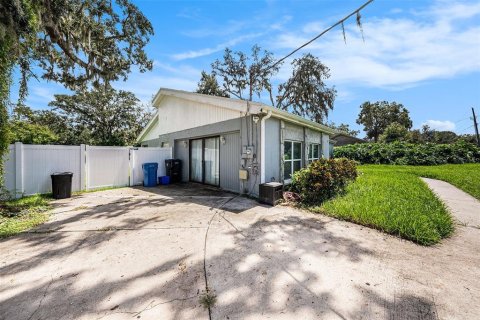 House in Seffner, Florida 3 bedrooms, 201.23 sq.m. № 1901931 - photo 16