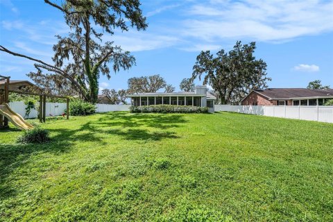 House in Seffner, Florida 3 bedrooms, 201.23 sq.m. № 1901931 - photo 18