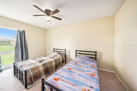 House in Seffner, Florida 3 bedrooms, 201.23 sq.m. № 1901931 - photo 11