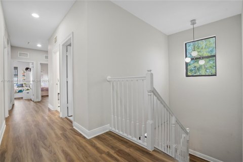 Villa ou maison à vendre à Doral, Floride: 5 chambres, 277.96 m2 № 1966639 - photo 23