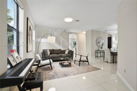 Villa ou maison à vendre à Doral, Floride: 5 chambres, 277.96 m2 № 1966639 - photo 6