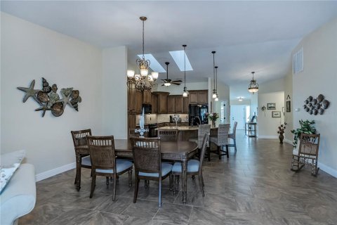 House in Punta Gorda, Florida 3 bedrooms, 239.87 sq.m. № 1907571 - photo 14