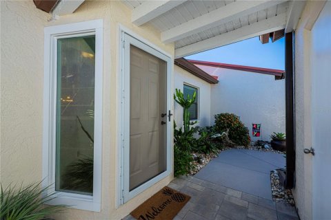 House in Punta Gorda, Florida 3 bedrooms, 239.87 sq.m. № 1907571 - photo 11