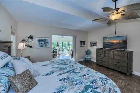 House in Punta Gorda, Florida 3 bedrooms, 239.87 sq.m. № 1907571 - photo 27