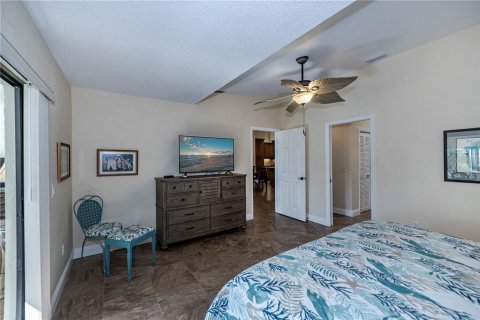 House in Punta Gorda, Florida 3 bedrooms, 239.87 sq.m. № 1907571 - photo 28