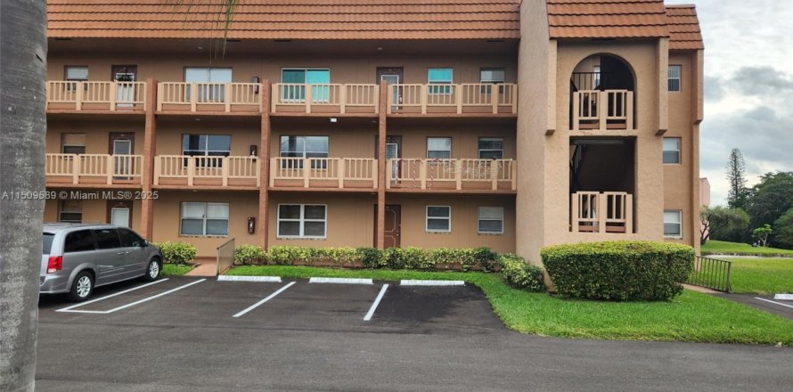 Condo in Sunrise, Florida, 2 bedrooms  № 1957545