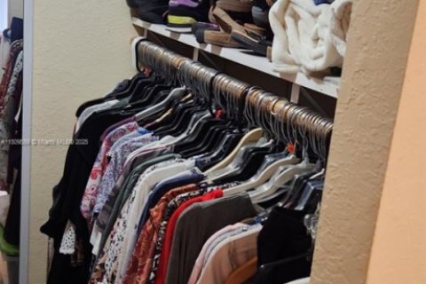 Condo in Sunrise, Florida, 2 bedrooms  № 1957545 - photo 15