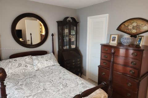 Condo in Sunrise, Florida, 2 bedrooms  № 1957545 - photo 16