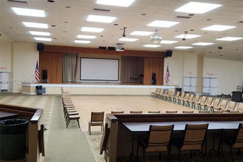 Condo in Sunrise, Florida, 2 bedrooms  № 1957545 - photo 25