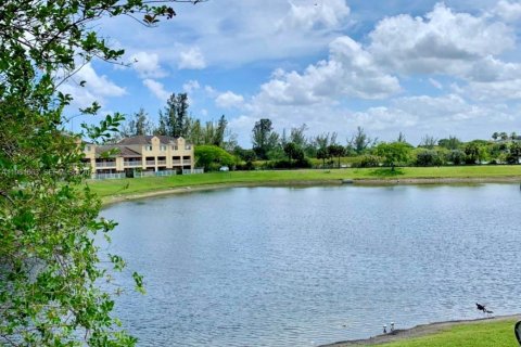 Condo in Fort Lauderdale, Florida, 2 bedrooms  № 2042971 - photo 23