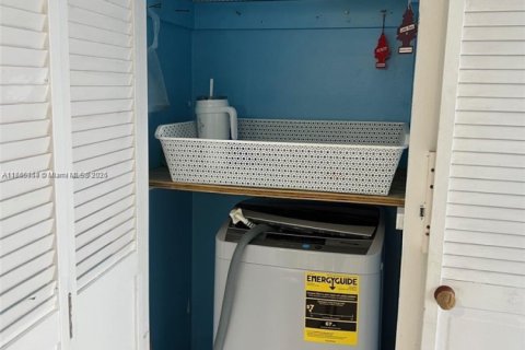 Condominio en venta en Hollywood, Florida, 2 dormitorios, 92.16 m2 № 2042399 - foto 9