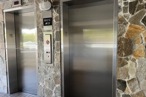 Condominio en venta en Hollywood, Florida, 2 dormitorios, 92.16 m2 № 2042399 - foto 3