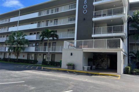 Condominio en venta en Hollywood, Florida, 2 dormitorios, 92.16 m2 № 2042399 - foto 2