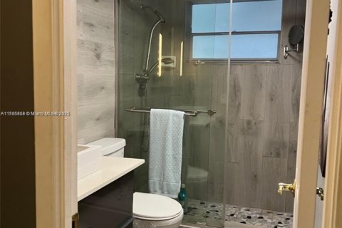 Condominio en venta en Hollywood, Florida, 2 dormitorios, 92.16 m2 № 2042399 - foto 25