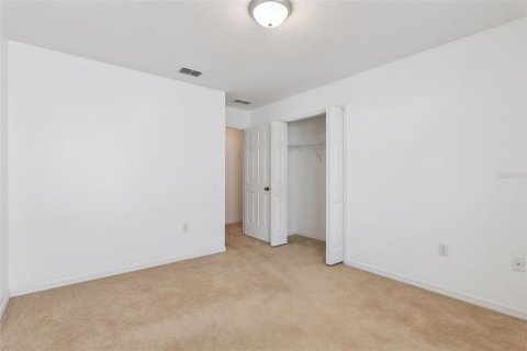 House in Deltona, Florida 4 bedrooms, 196.21 sq.m. № 2394226 - photo 20