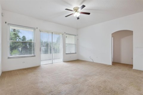 House in Deltona, Florida 4 bedrooms, 196.21 sq.m. № 2394226 - photo 16