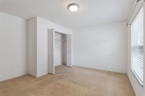 House in Deltona, Florida 4 bedrooms, 196.21 sq.m. № 2394226 - photo 30