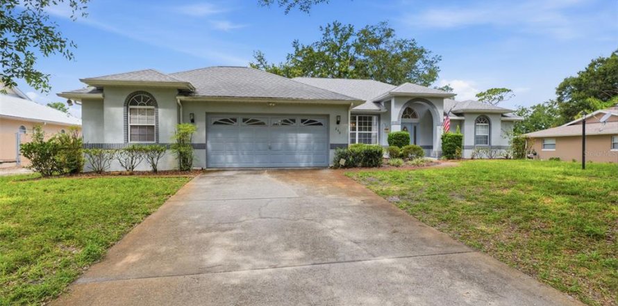 Villa ou maison à Crystal River, Floride 3 chambres, 205.78 m2 № 2227034