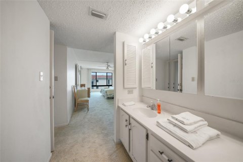 Condo in Punta Gorda, Florida, 3 bedrooms  № 1613728 - photo 14