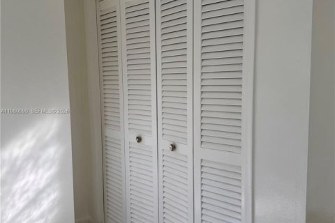 Apartamento en alquiler en Miami, Florida, 2 dormitorios, 93.65 m2 № 2043841 - foto 19