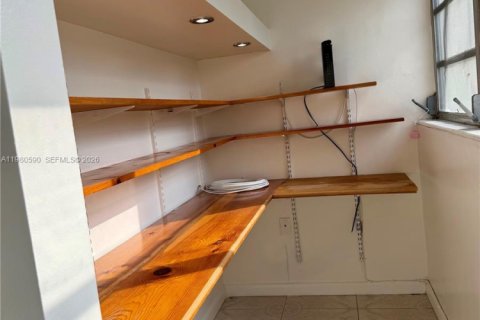 Apartamento en alquiler en Miami, Florida, 2 dormitorios, 93.65 m2 № 2043841 - foto 16