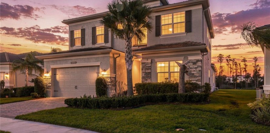 Villa ou maison à Wesley Chapel, Floride 5 chambres, 307.23 m2 № 2408173