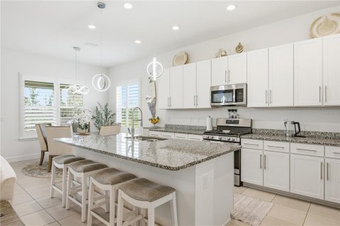 Villa ou maison à vendre à Wesley Chapel, Floride: 5 chambres, 307.23 m2 № 2408173 - photo 19