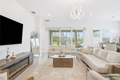 Villa ou maison à vendre à Wesley Chapel, Floride: 5 chambres, 307.23 m2 № 2408173 - photo 15