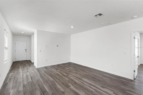 Casa en venta en Winter Haven, Florida, 3 dormitorios, 147.99 m2 № 2280094 - foto 3