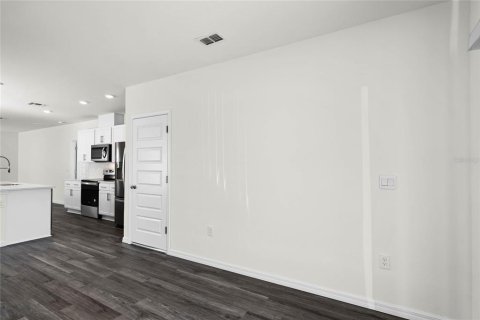 Casa en venta en Winter Haven, Florida, 3 dormitorios, 147.99 m2 № 2280094 - foto 11