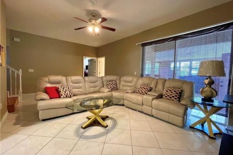 House in Brandon, Florida 4 bedrooms, 274.06 sq.m. № 1552712 - photo 13